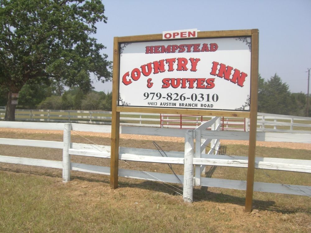 Hempstead Country Inn & Suites Buitenkant foto